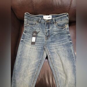 Fashinova Isla Sculpting Skinny Jeans Medium Wash Size 3 NWT